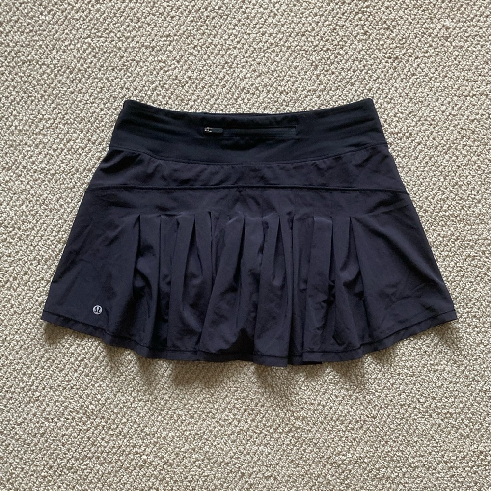 LULULEMON Circuit Breaker Skirt 15” Size 6 Tall Long Black Pleat Discontinued